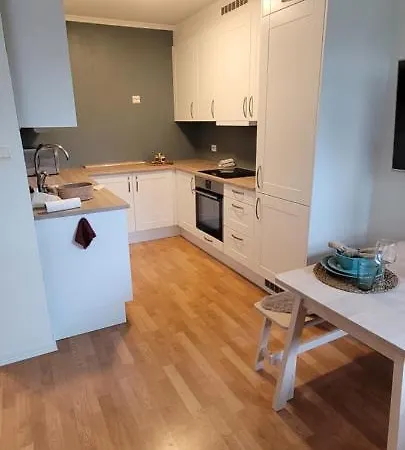 Lekker Leilighet Midt I Sentrum I Stille Bakgard * Кристиансанд