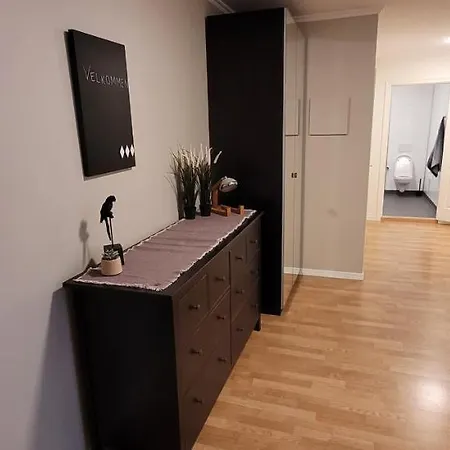 Lekker Leilighet Midt I Sentrum I Stille Bakgard Апартаменты *