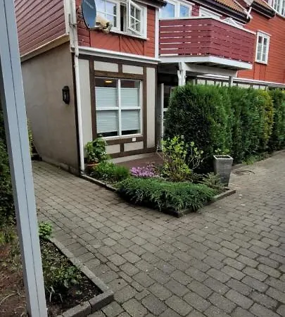 Lekker Leilighet Midt I Sentrum I Stille Bakgard Апартаменты *